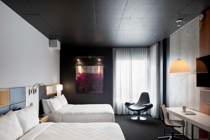 Alt Hotel Toronto Airport Миссиссага Экстерьер фото