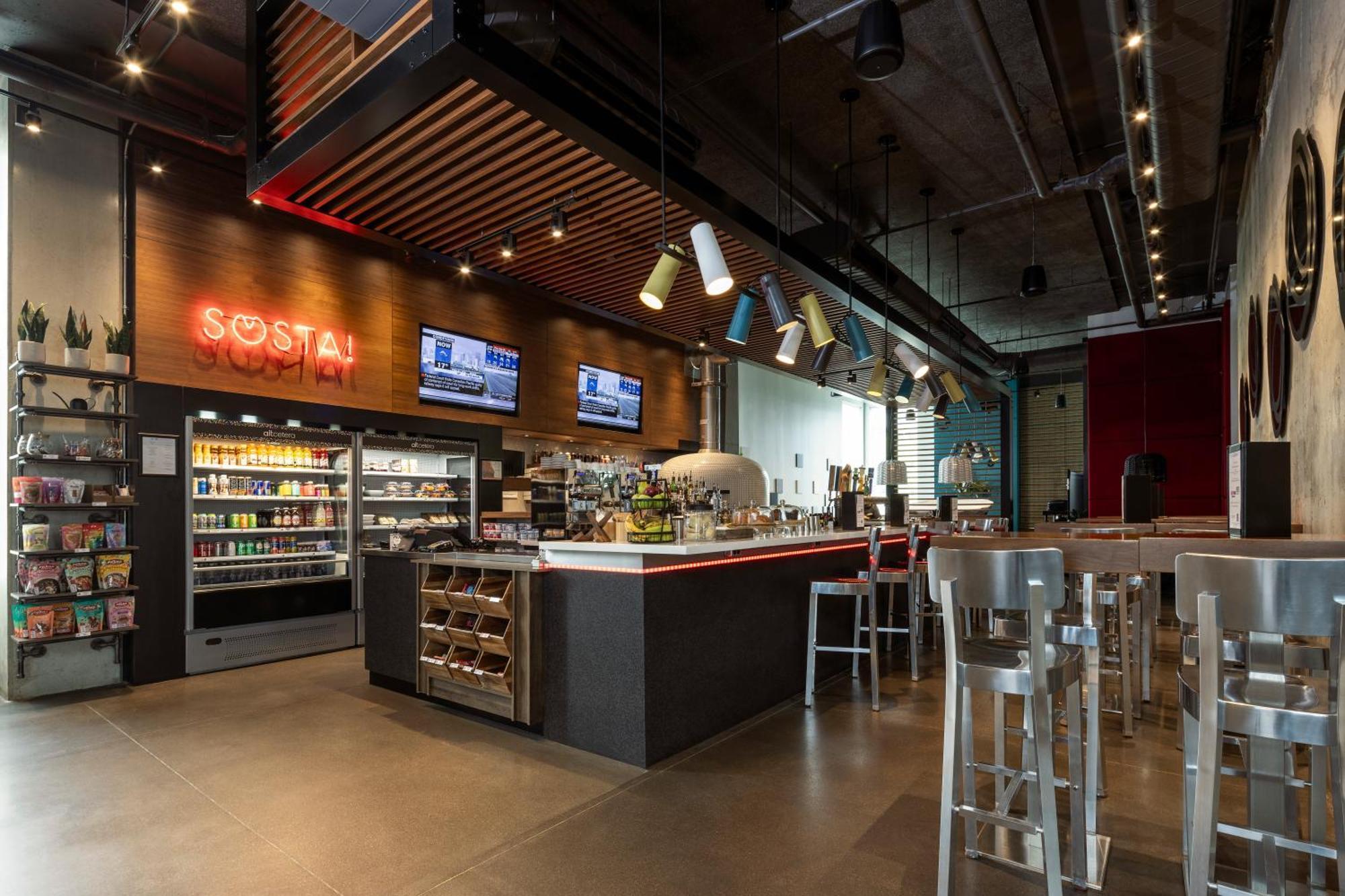 Alt Hotel Toronto Airport Миссиссага Экстерьер фото