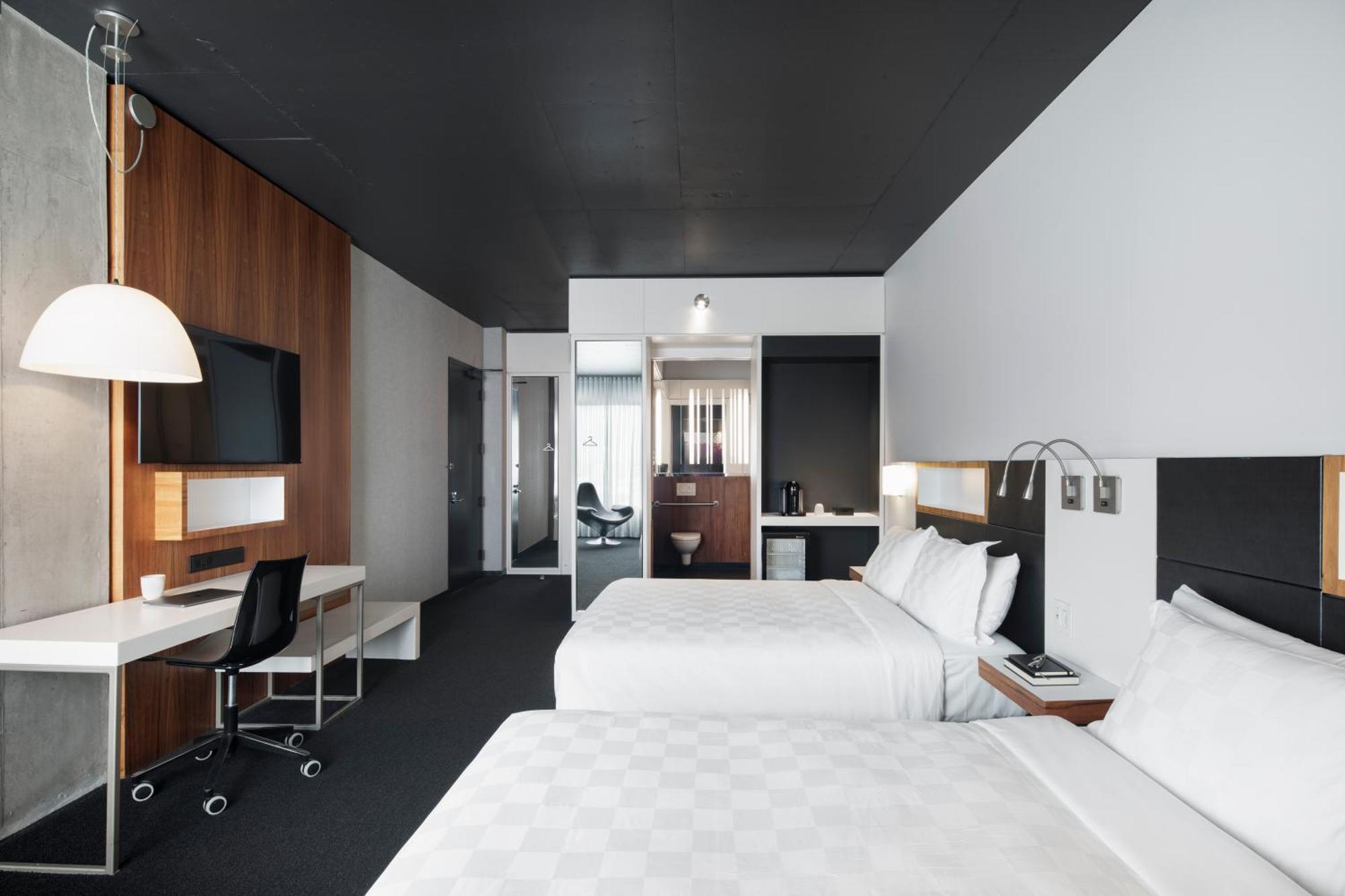 Alt Hotel Toronto Airport Миссиссага Экстерьер фото